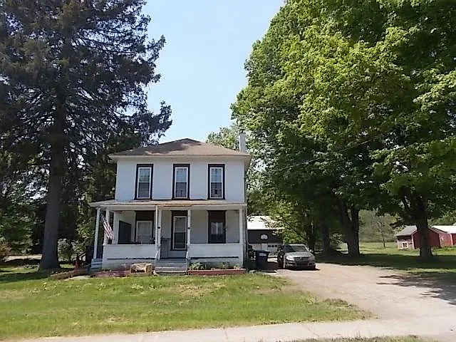 111 Caswell St photo 1