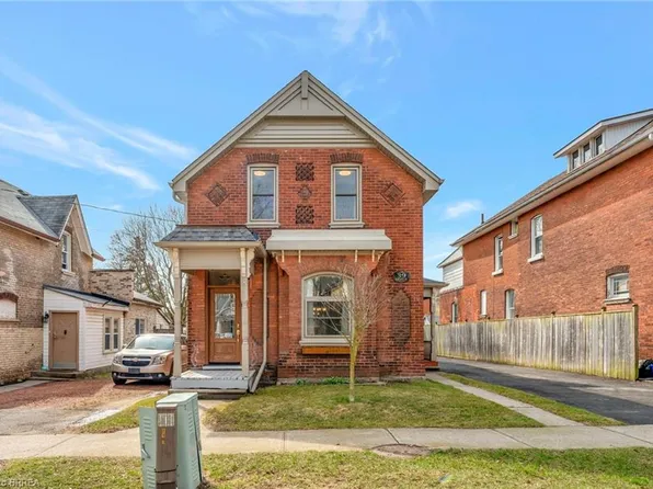 39 Cayuga St, Brantford, ON N3S 1W6