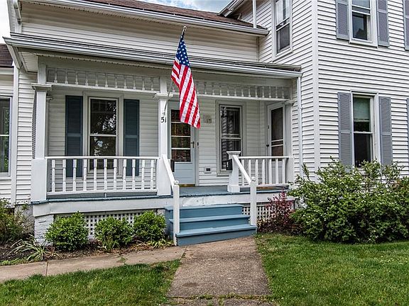 3rd image of 51 East Ave