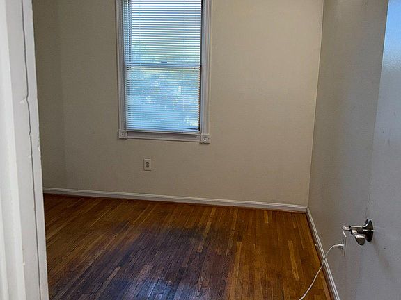 4th image of 1708 Woodwell Rd