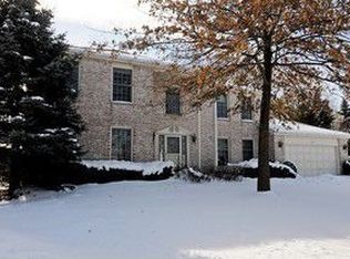 747 W Carriageway Cir, Palatine, IL