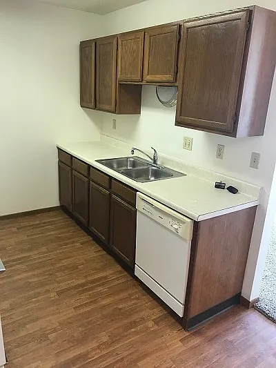2 bed, $795 — Photo 4