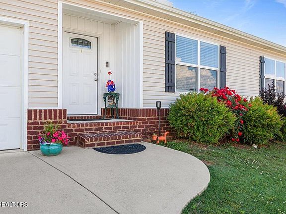 4th image of 2109 Bluebonnet Dr