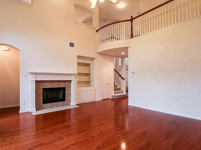 1183 Heathrow Dr — Photo 9
