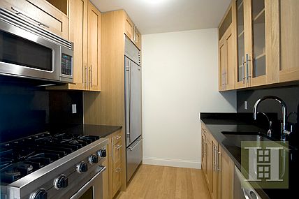 2nd image of 88 Greenwich Street 2003 #2003