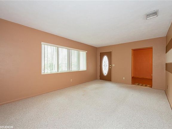 4th image of 1446 Seabreeze St