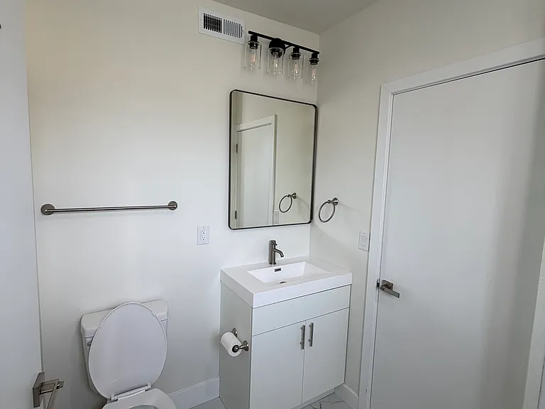 4212 Lancaster Ave #202 — Photo 21