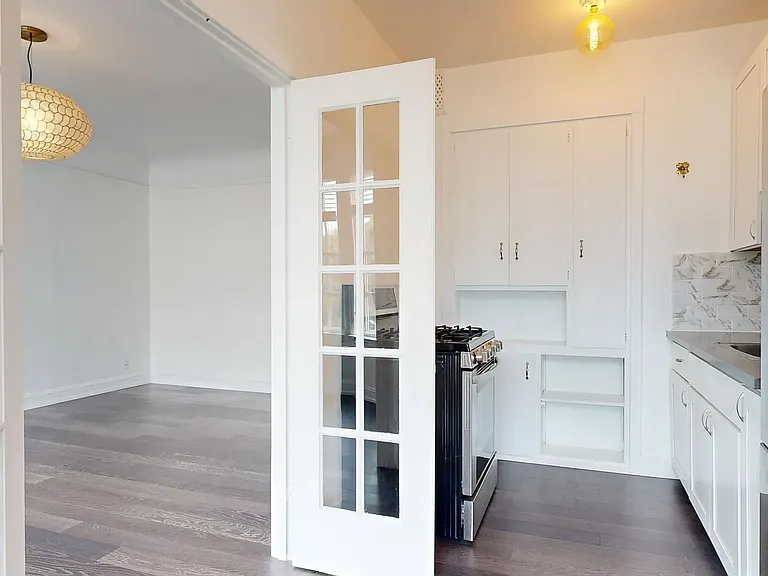 1905 Laguna St #204 — Photo 4