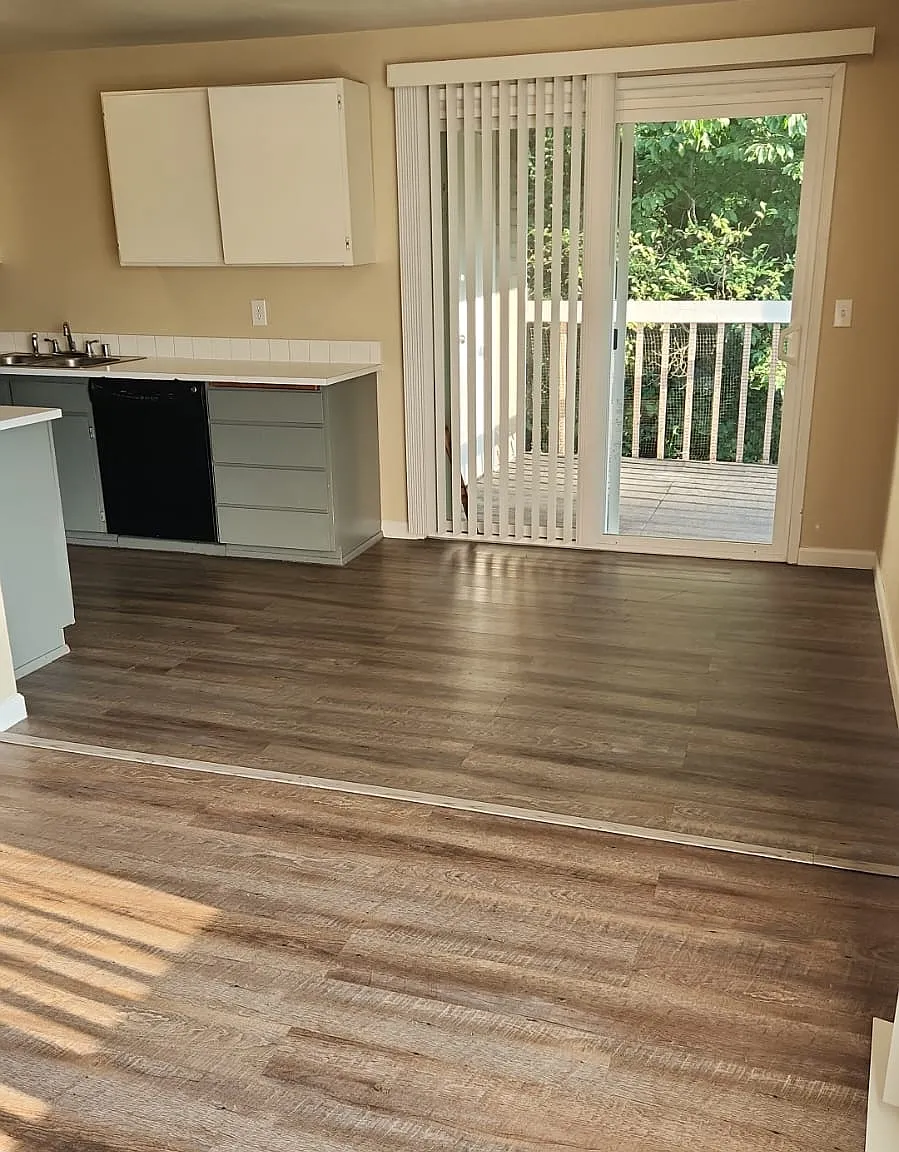 2 bed, 885 sqft, $1,899 — Photo 4