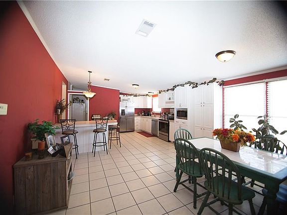 2nd image of 2404 Juniper Trl