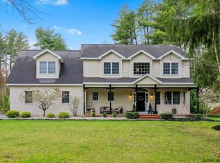 17 Kimberly Ln, Queensbury, NY 12804