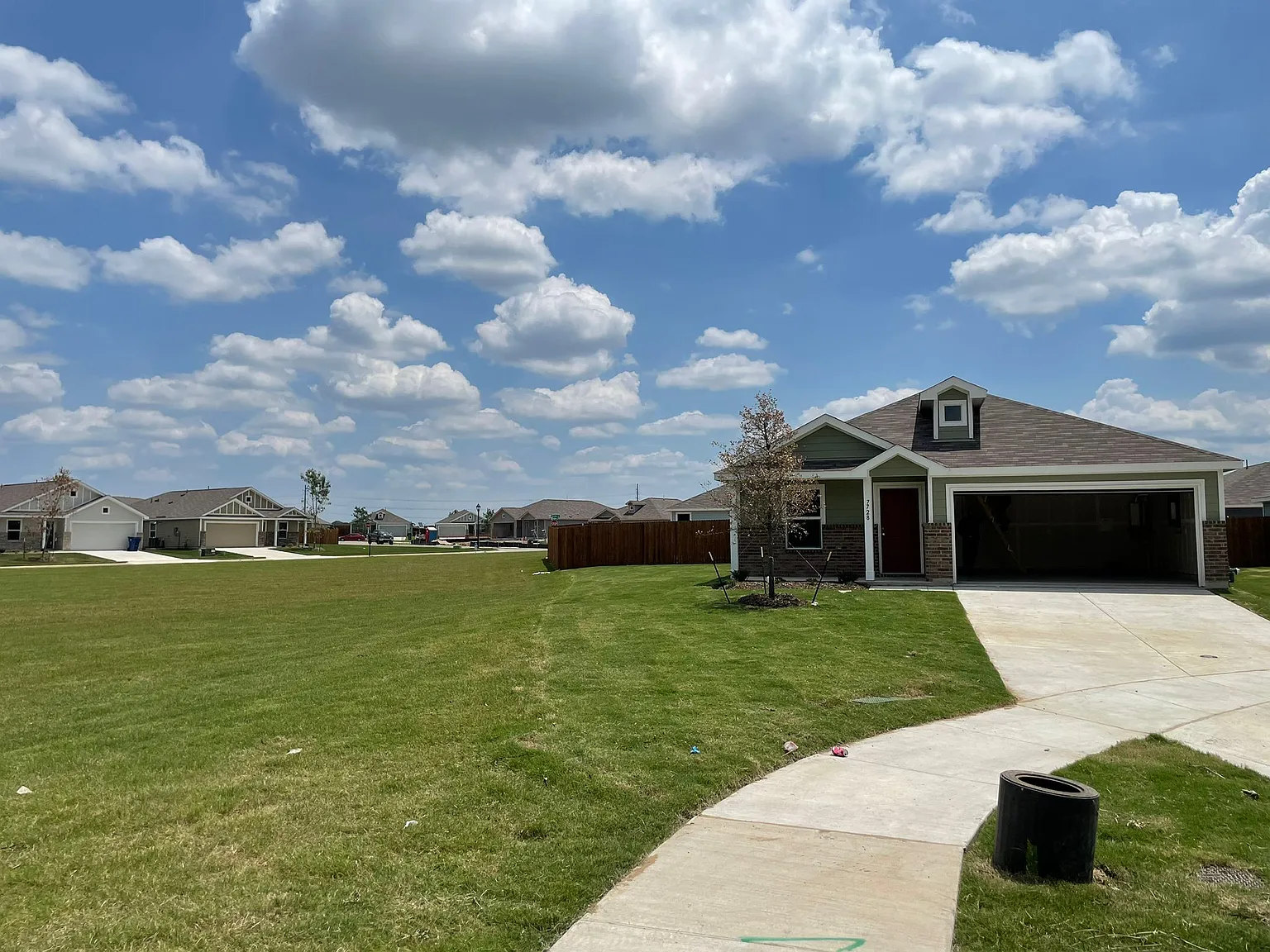 3 bed, 1505 sqft, $2,200 — Photo 3