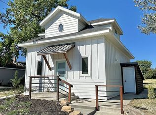 151 3rd Ave SE, Beach, ND 58621