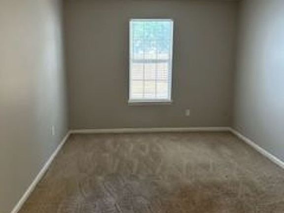 5th image of 609 Fox Creek Ct