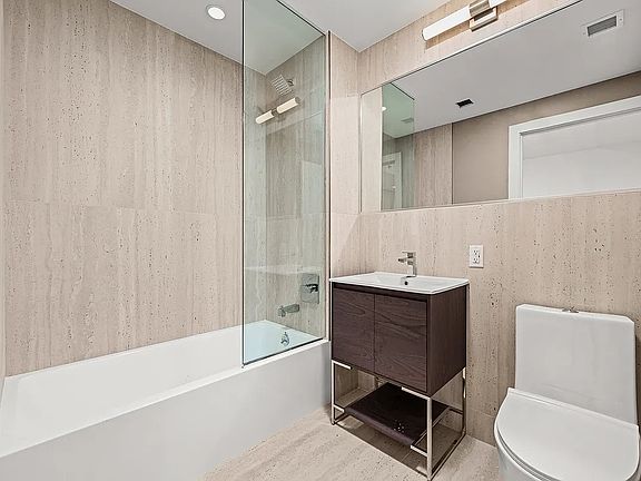 5th image of 132 Willis Ave #317