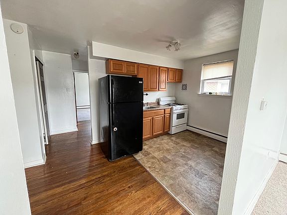 5th image of 7449 Thouron Ave