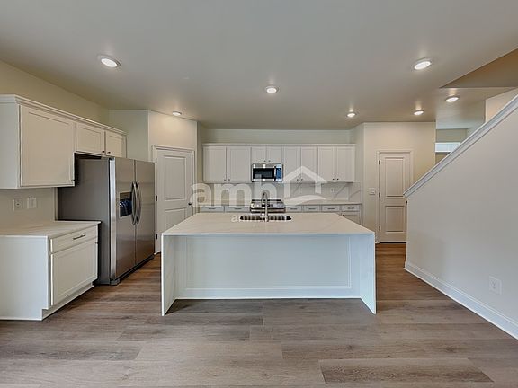 3rd image of 3545 Hanna Hill Rd