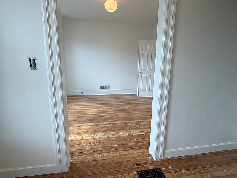 206 Bartholdi Ave #2 — Photo 5