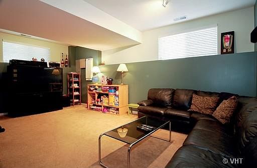 5th image of 3857 N Kenton Ct