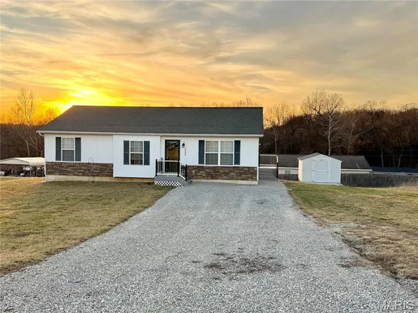 331 Julie Ct, Elsberry, MO 63343