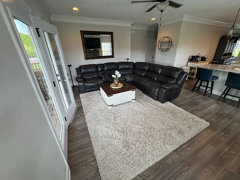 104 Deerberry Ln — Photo 31