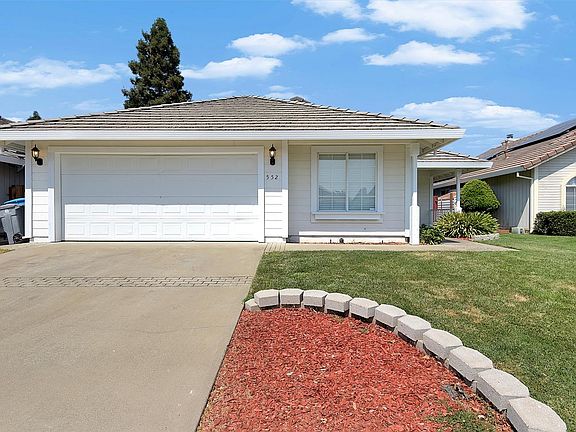 2nd image of 552 Willowbrook Dr