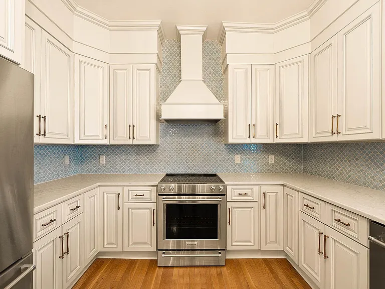 406 N Main St — Photo 14