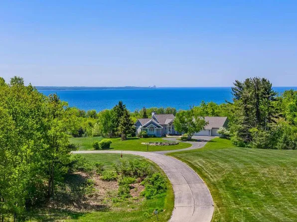 5365 Windward Psge, Harbor Springs, MI 49740