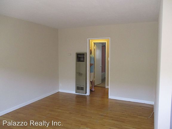 3rd image of 459 Orange Ave APT 6