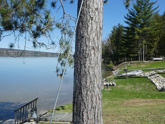 4th image of 142 Lake Shore Dr