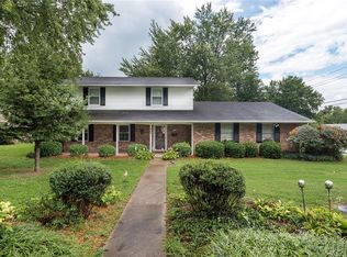 900 S 16th St, Rogers, AR 72758