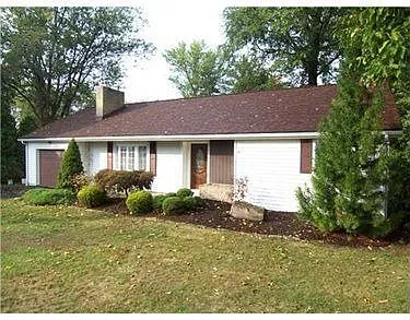 110 Phillips Dr photo 1