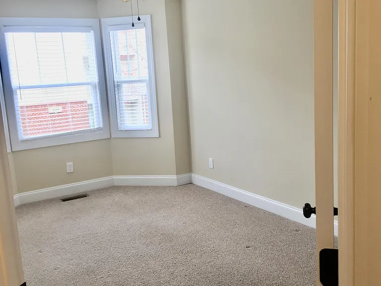 124 Capital St #1 — Photo 22
