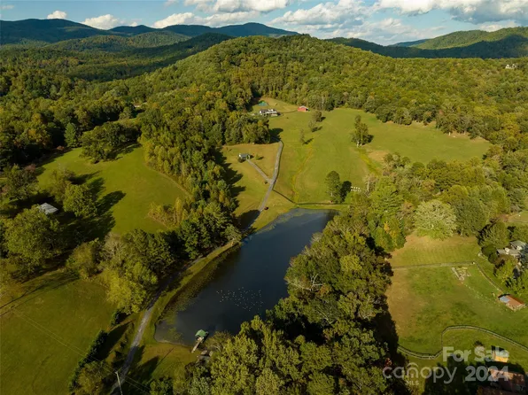157 Wilson Rd, Fairview, NC 28730
