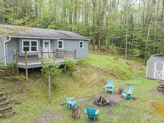 2nd image of 373 Hemlock Meadow Dr