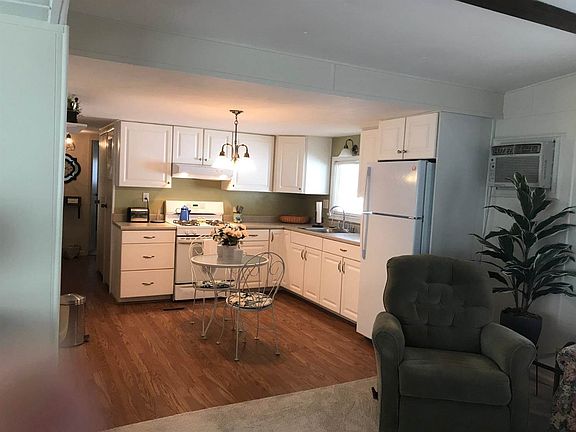 4th image of 326 Sierra Vista Dr #326
