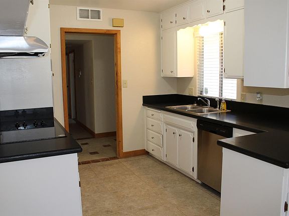 5th image of 4477 N Crystal Ave
