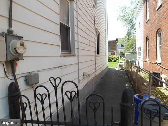 5th image of 228 S Morris St