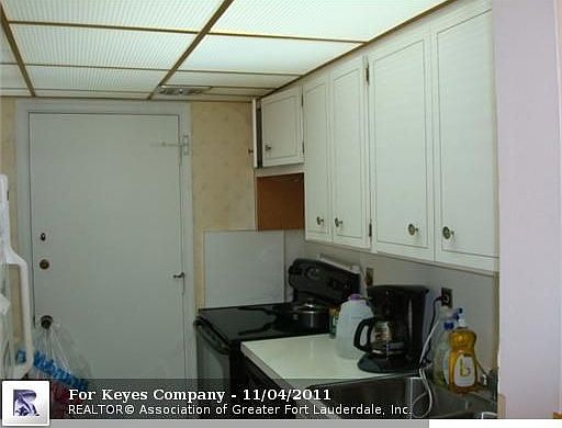 4th image of 2200 NE 66th St APT 1428
