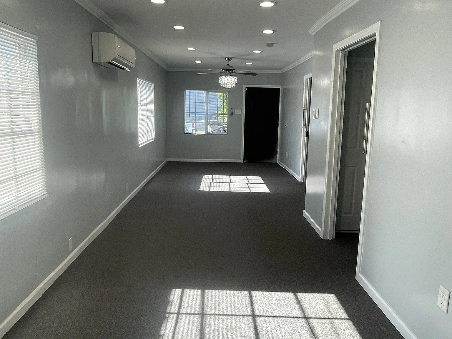 3 bed, 1158 sqft, $3,300 — Photo 4