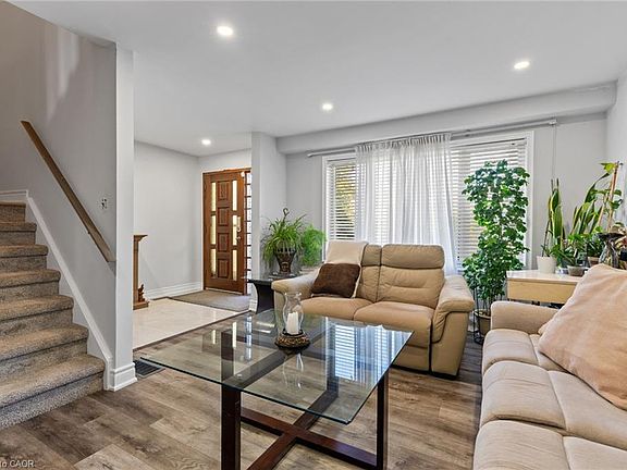 3rd image of 24 Bramhall Cir