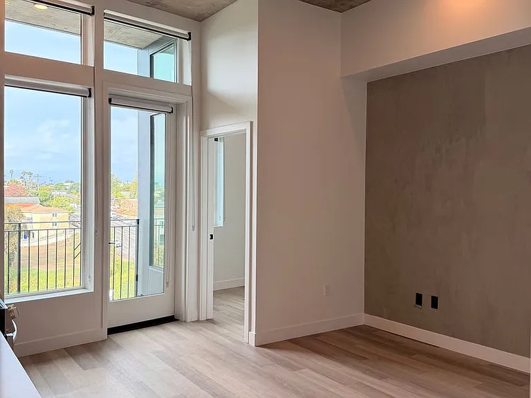 Rainford Apartments — Photo 109