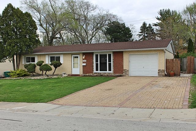 1st image of 14923 Hopkins Ct