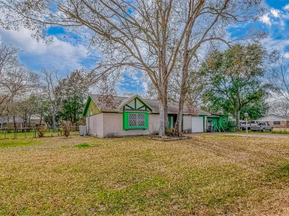 8806 Union St, Needville, TX 77461