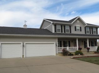 3623 Pheasant Dr, Cedar Falls, IA 50613