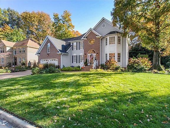 2nd image of 205 Royal Colven Dr