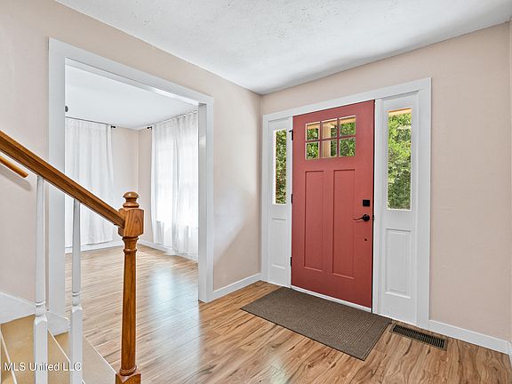 5th image of 779 Strickland Rd