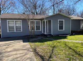 700 Harrison Ln, Hurst, TX 76053