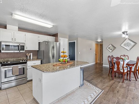 2nd image of 9420 NE 133rd Ave