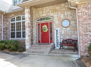 704 NE Essex Ct, Bentonville, AR 72712